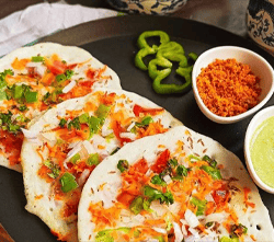 onion tomato uttapam