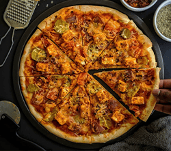 panner tikka pizza